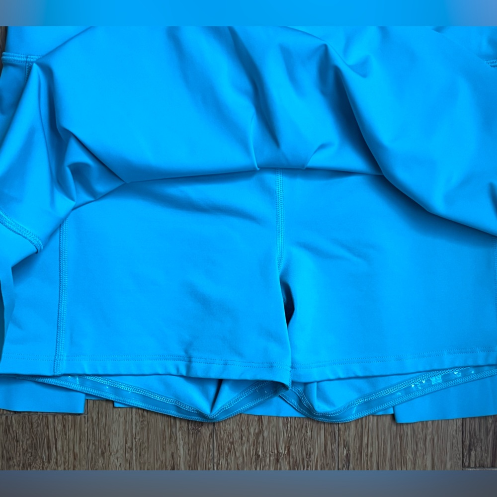Athleta aqua tennis skort size Medium. 1096 - Picture 2 of 4